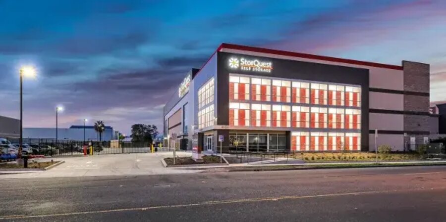 StorQuest Hawthorne exterior